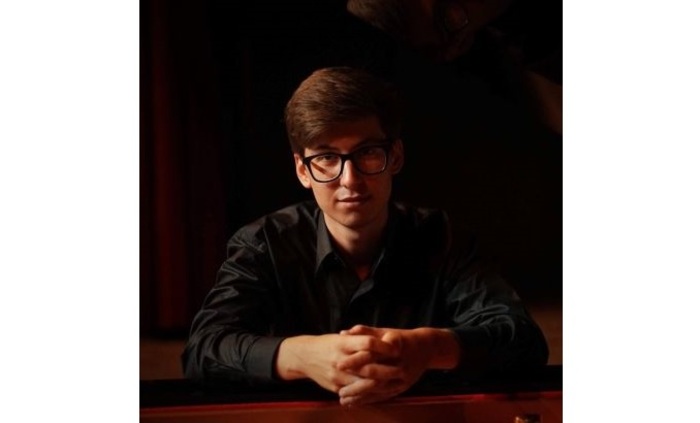 piano-extravaganza_700x700_fit_478b24840a