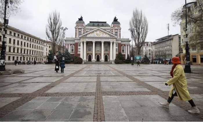 naroden-teatyr-dariknews-bg_700x700_fit_478b24840a