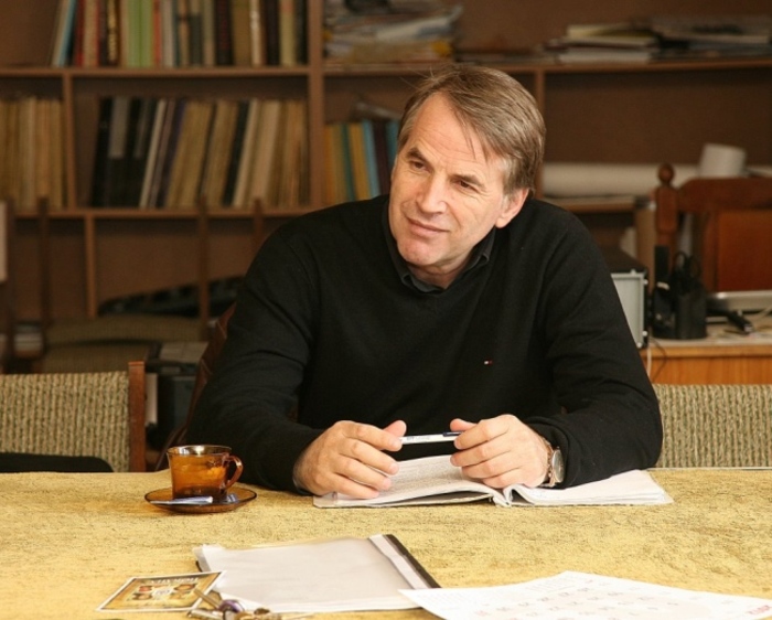 boiko-iliev-theatre-art-bg_700x700_fit_478b24840a