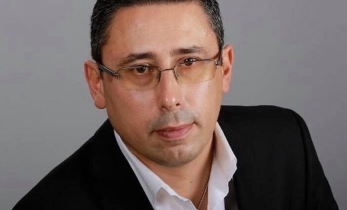 boiko-petev-cross_700x700_fit_478b24840a