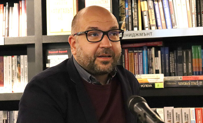 hristo-panchugov-nbu_700x700_fit_478b24840a