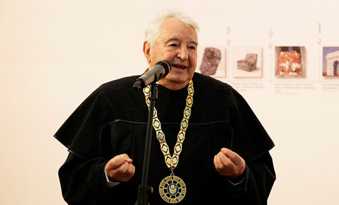 minko-balkanski-nbu_700x700_fit_478b24840a