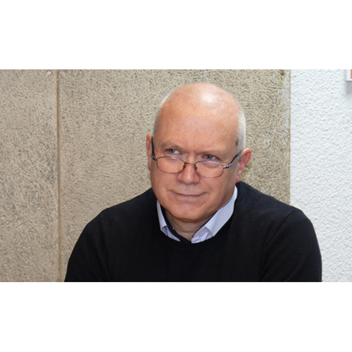 moris-grinberg-darikradio_700x700_pad_478b24840a