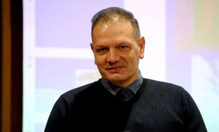 petur-slavov-faktor_700x700_fit_478b24840a