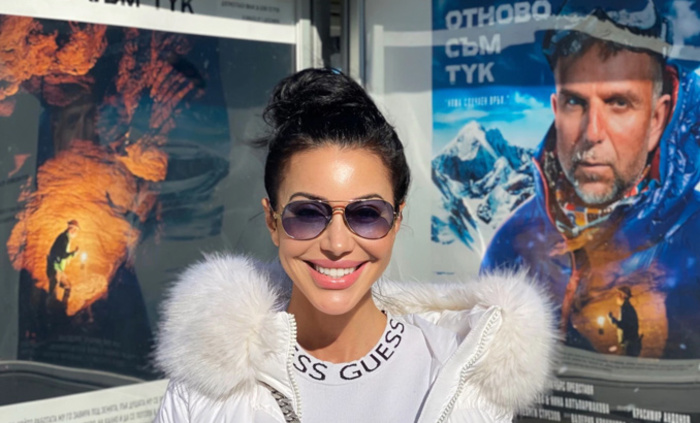 poli-gencheva-radio-svobodna-evropa_700x700_fit_478b24840a