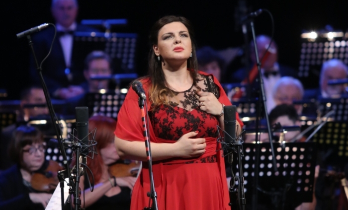 raina-daniela-nineva-krum-stoev_700x700_fit_478b24840a