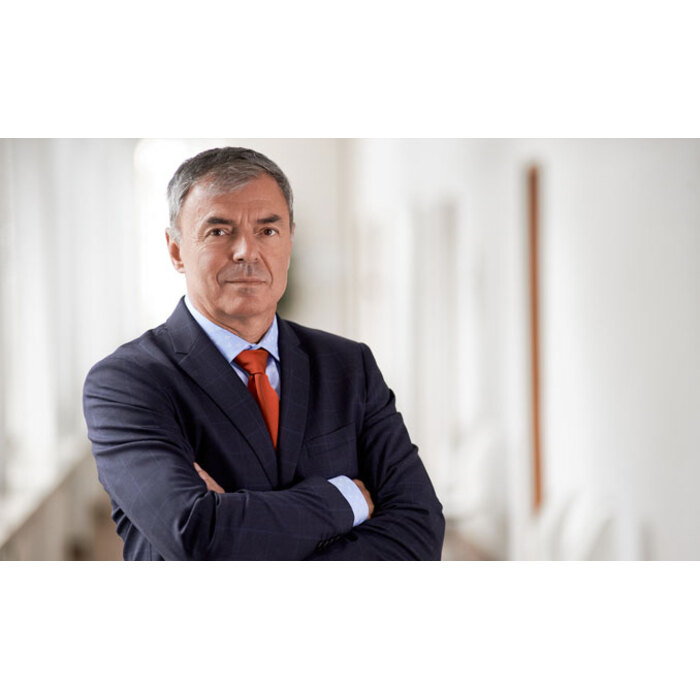 sergei-ignatov-nbu_700x700_pad_478b24840a