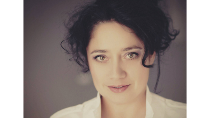 vanya-doneva-az-buki_700x700_fit_478b24840a