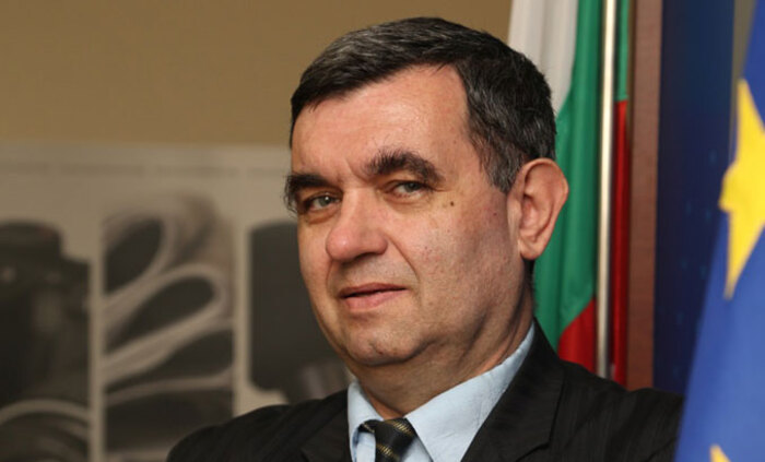 yosif-avramov-v-trud_700x700_fit_478b24840a