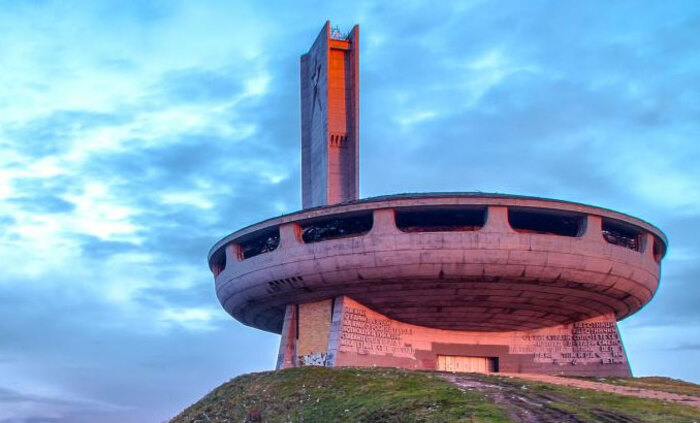buzludzha-edna-bg_700x700_fit_478b24840a