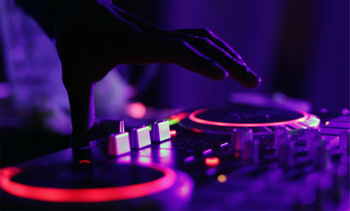 dj-unsplash_700x700_fit_478b24840a