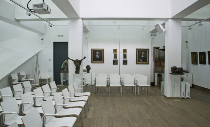 galeriq-uniart-nbu_700x700_fit_478b24840a
