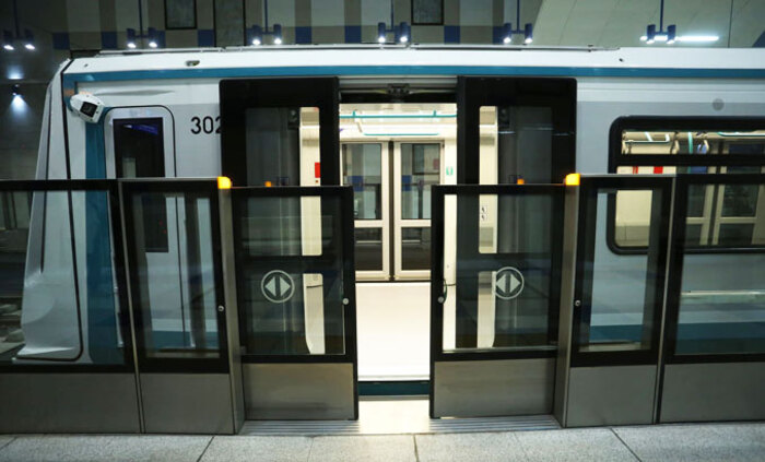 metro-clubz-bg_700x700_fit_478b24840a