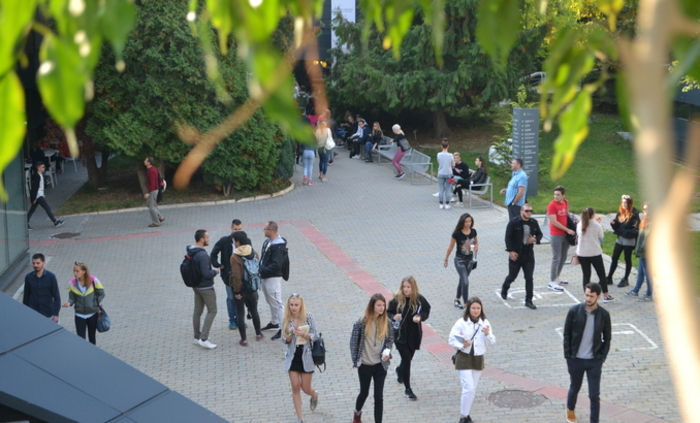 nbu-students-dvor_700x700_fit_478b24840a
