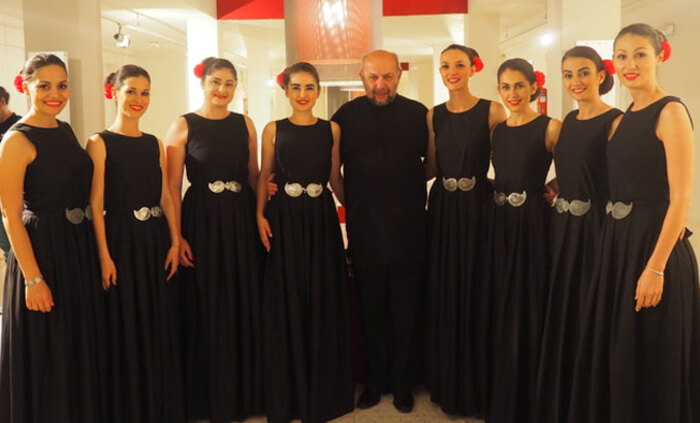 novi-bulgarski-glasove-hor-ploshtad-slaveikov_700x700_fit_478b24840a