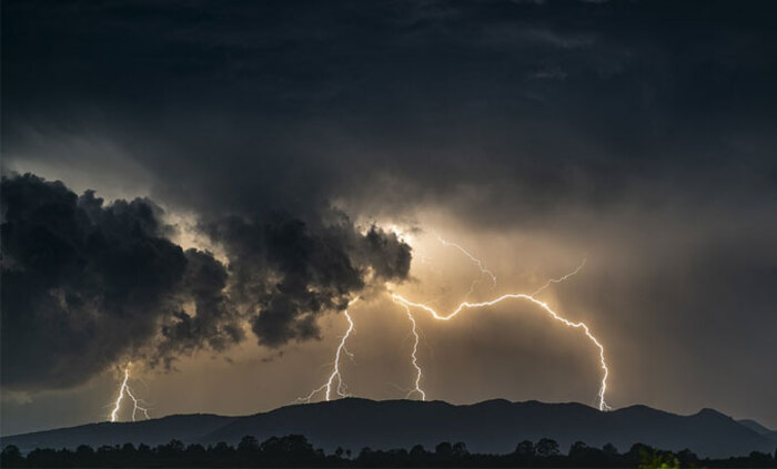 storm-lightning-pixabay_700x700_fit_478b24840a