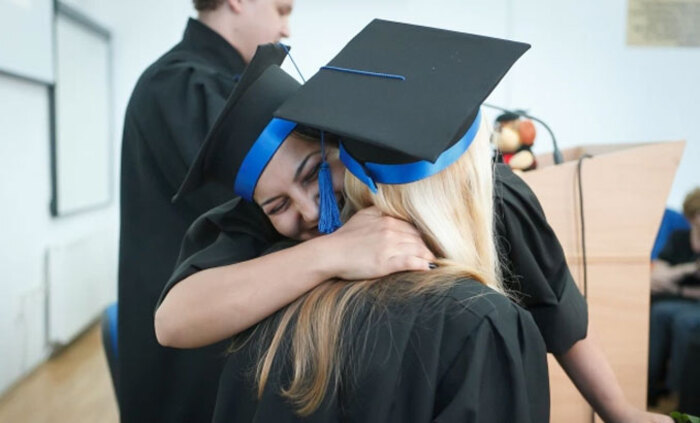 studenti-novini-bg_700x700_fit_478b24840a