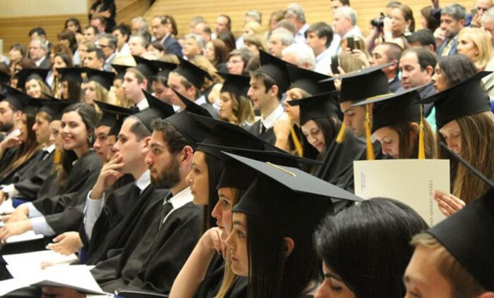 studenti-zavurshvane-pixabay_700x700_fit_478b24840a