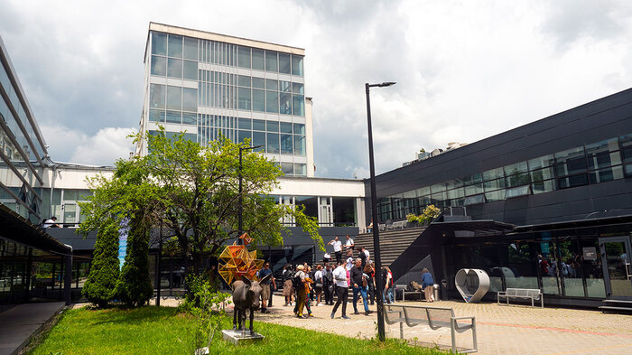 p3933673-copy_700x700_fit_478b24840a