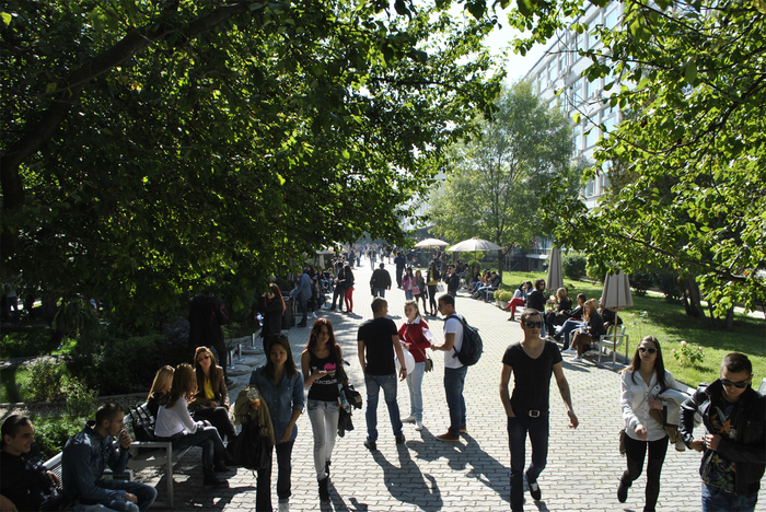 dvor-otkum-montevideo_700x700_fit_478b24840a