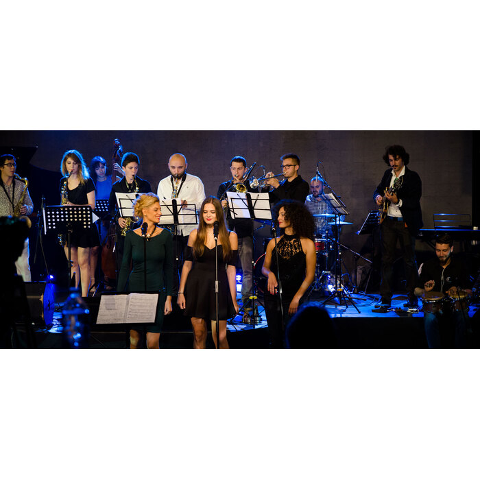 jazznews-nbu-bg_700x700_pad_478b24840a