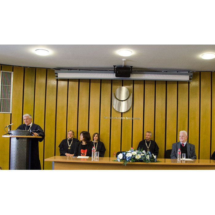 web1_700x700_pad_478b24840a