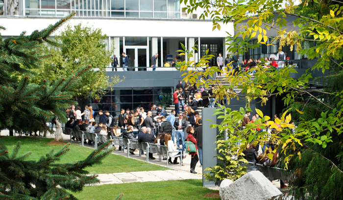 web6_700x700_fit_478b24840a