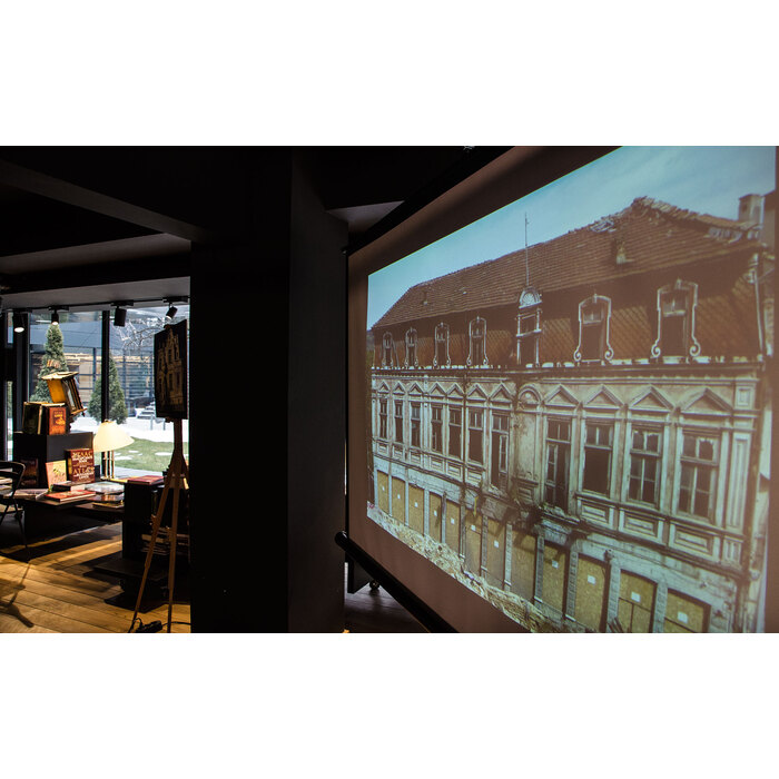 book-melnishka_700x700_pad_478b24840a