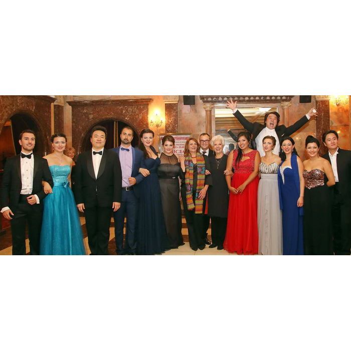 raina2016_700x700_pad_478b24840a