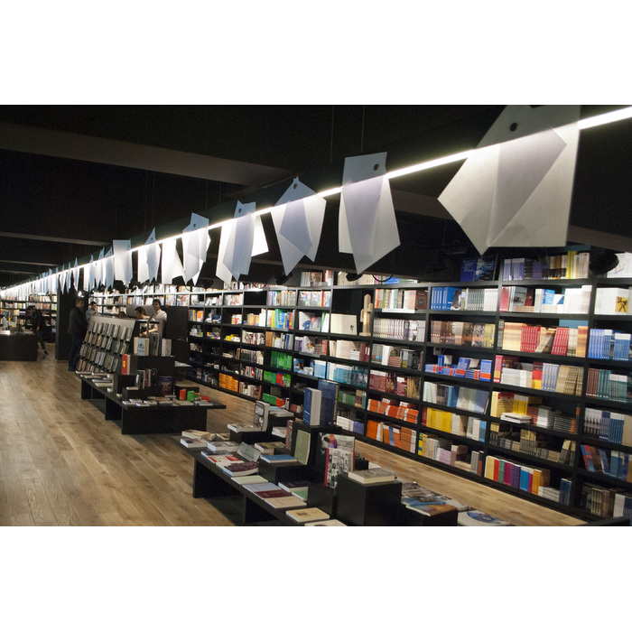 dsc0005-1_700x700_pad_478b24840a