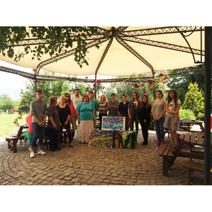 mo4_700x700_pad_478b24840a