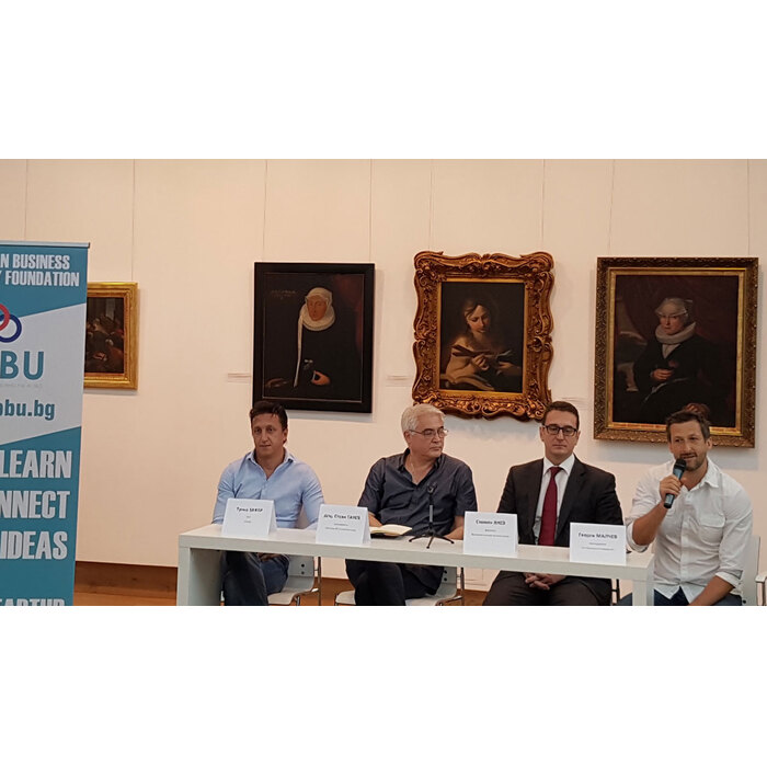 bbu-startup-school-press-re_700x700_pad_478b24840a