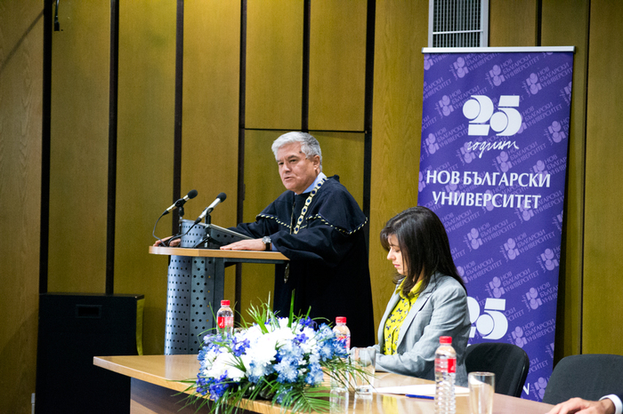 dsc-0072_700x700_fit_478b24840a