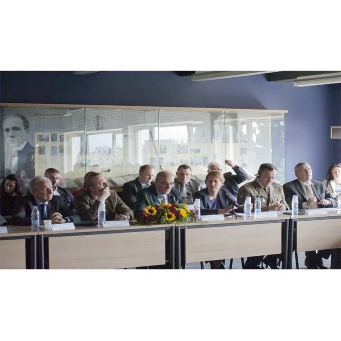 snimka-1_700x700_pad_478b24840a