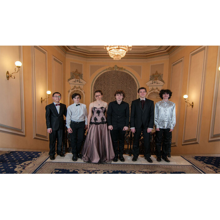 horovits-1_700x700_pad_478b24840a