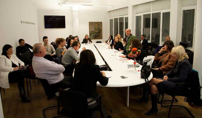 5-2_700x700_fit_478b24840a