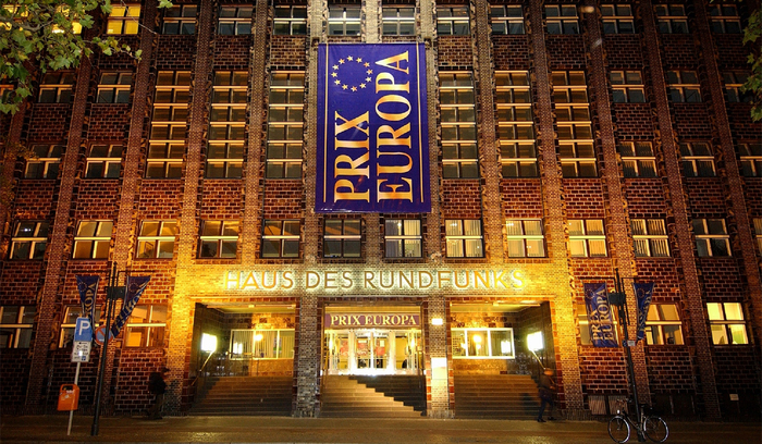 pe1_700x700_fit_478b24840a