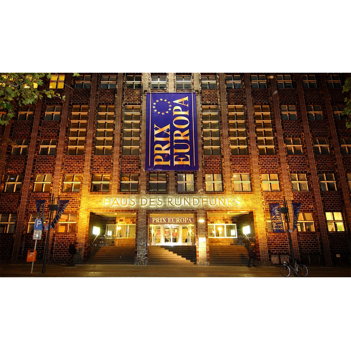 pe1_700x700_pad_478b24840a