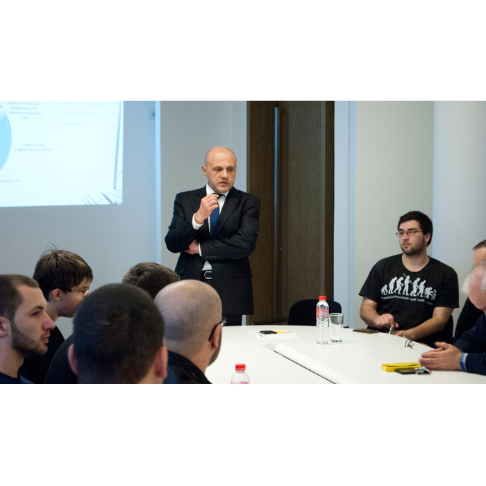 td4_700x700_pad_478b24840a