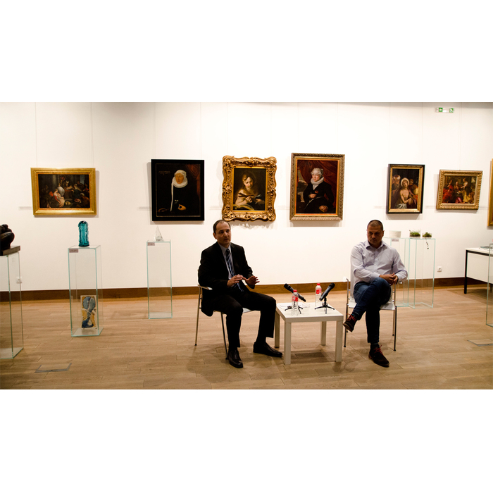 8_700x700_pad_478b24840a