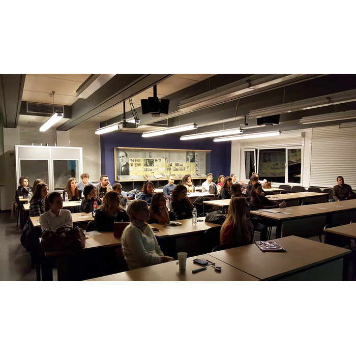 ibm2_700x700_pad_478b24840a