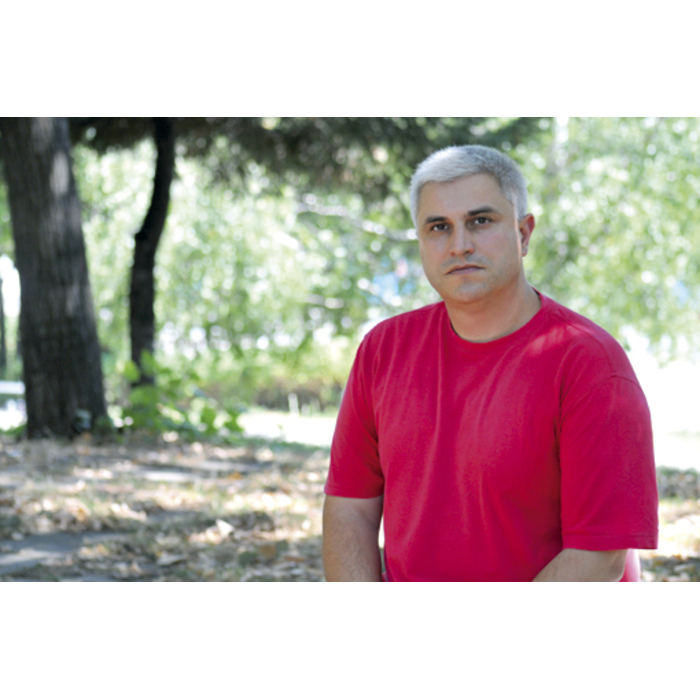 pic-1051-bg_700x700_pad_478b24840a