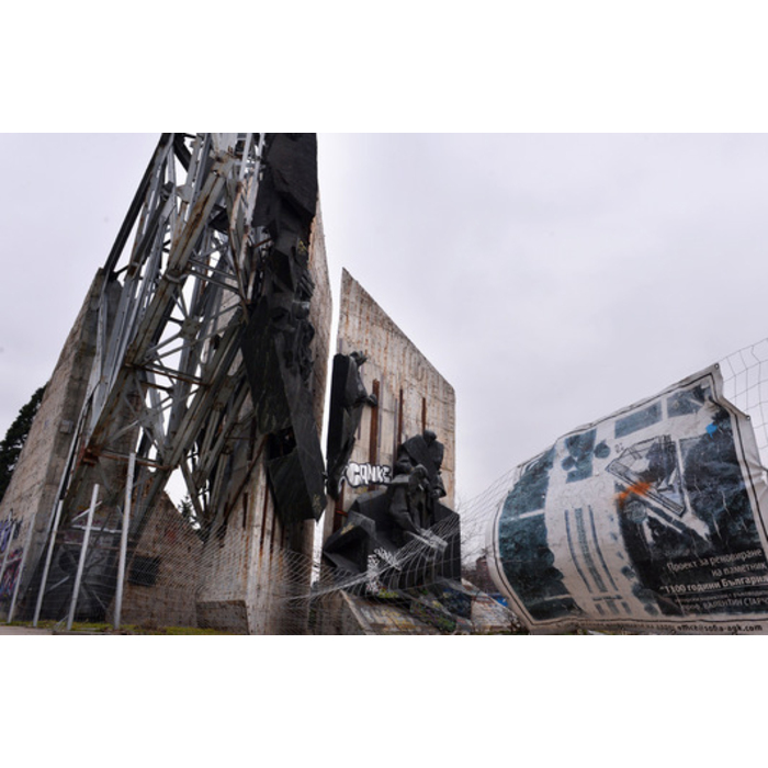 zx620y348-2543539_700x700_pad_478b24840a