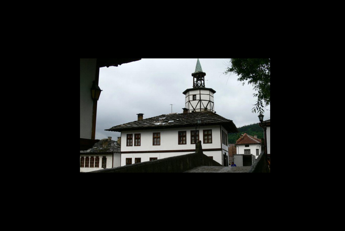 tr_700x700_fit_478b24840a