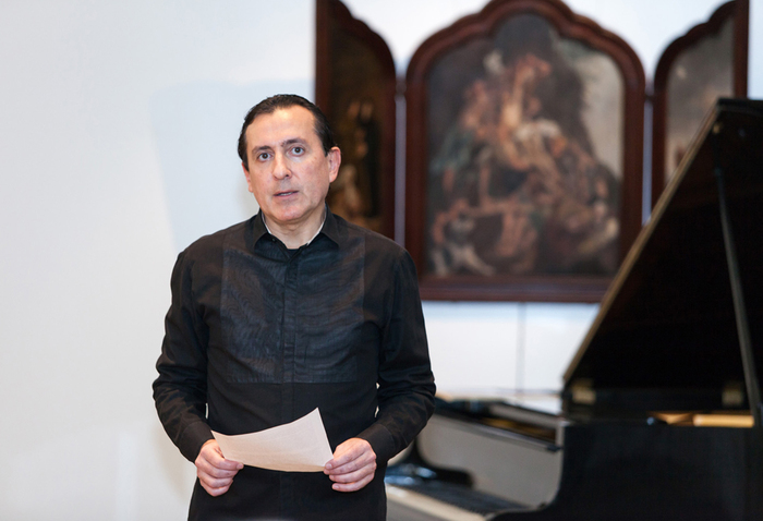 langelov_700x700_fit_478b24840a