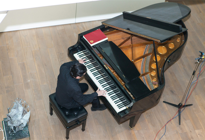 lala_700x700_fit_478b24840a