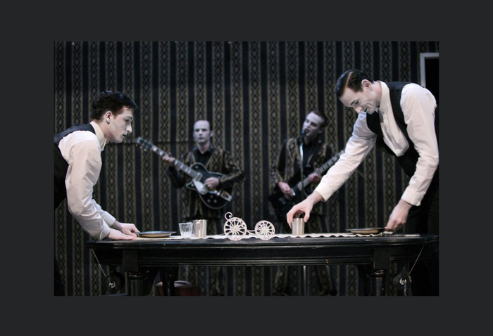 sat_700x700_fit_478b24840a