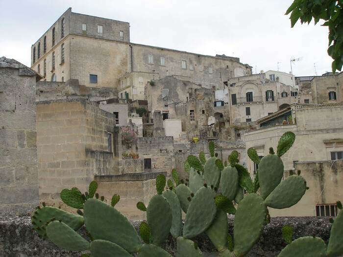 matera-4_700x700_fit_478b24840a