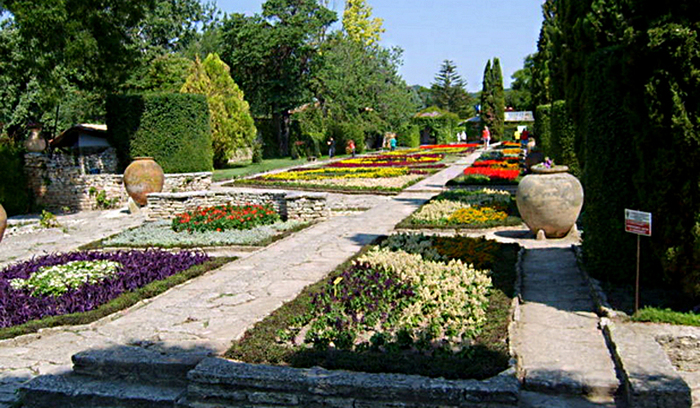 su-gardens_700x700_fit_478b24840a