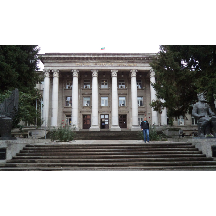 ru_700x700_pad_478b24840a